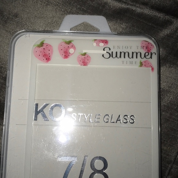 Screen Protector - Picture 2 of 7